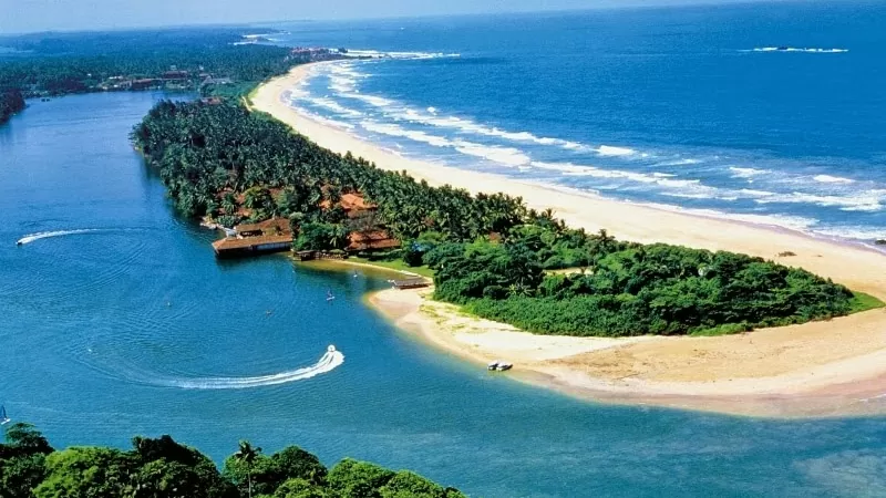 Benthota beach